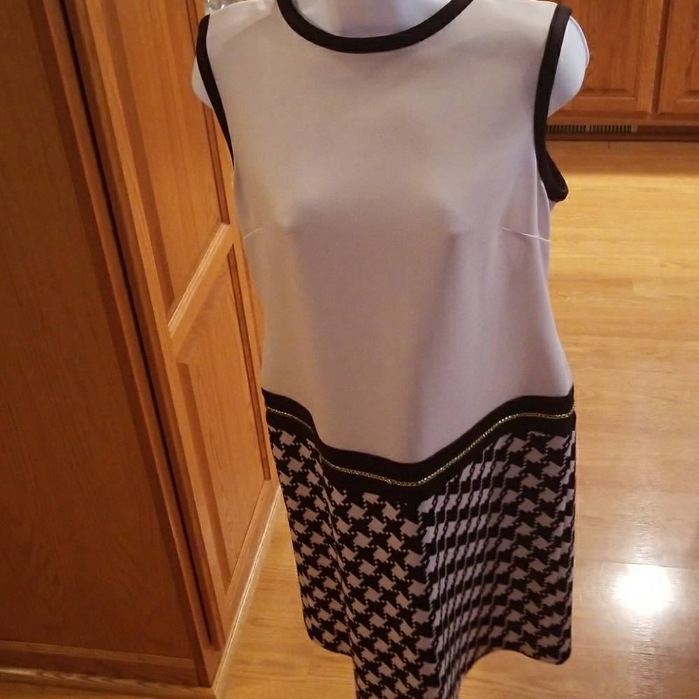 Women's Sleeveless Dress
